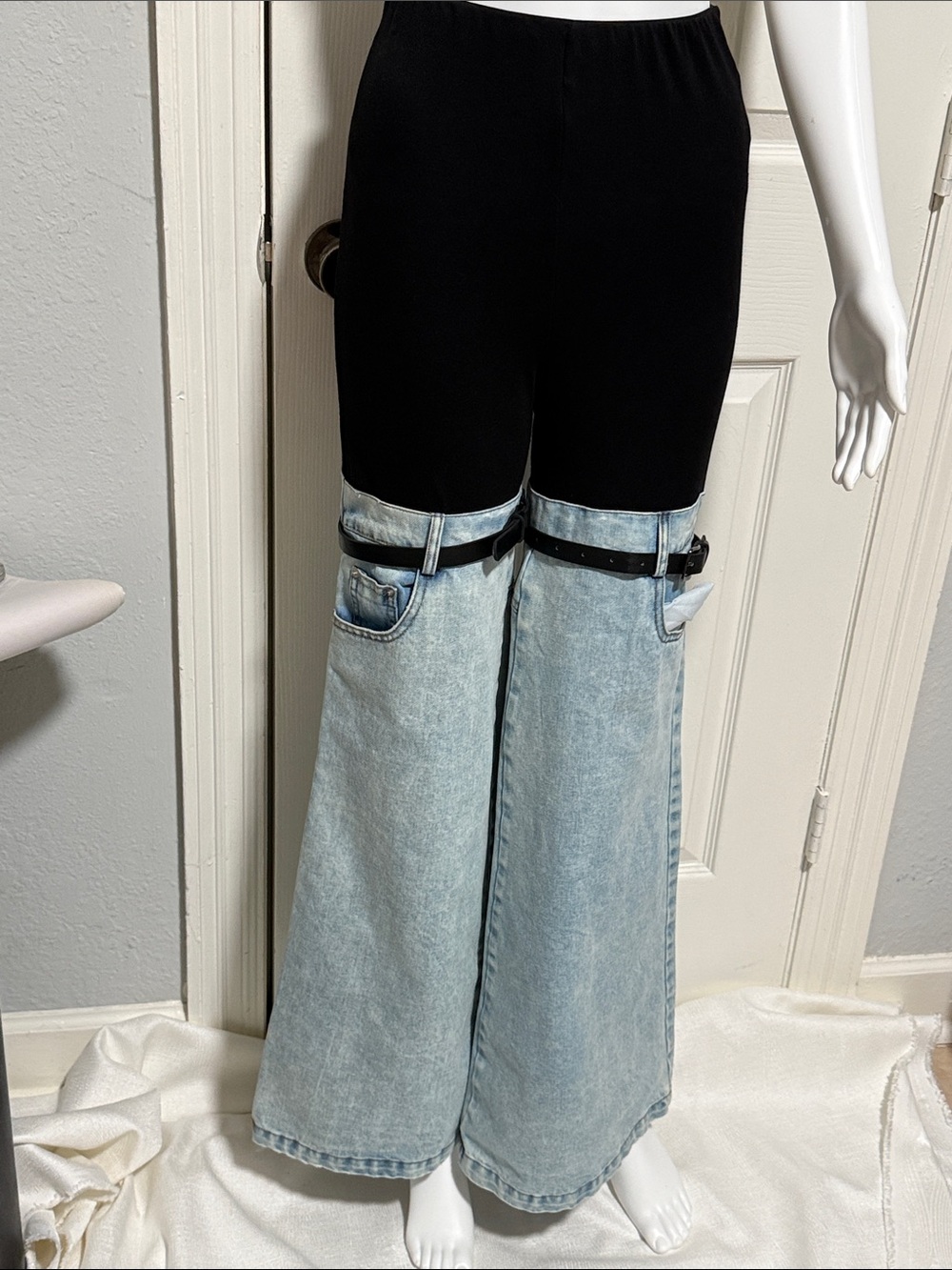 DREAM ARCHITECT  Black & Light Wash Two-Tone Wide Leg Jeans size L